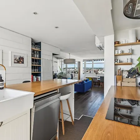 Appartement Atypique Avec Vue Sur La Tour Eiffel By Weekome